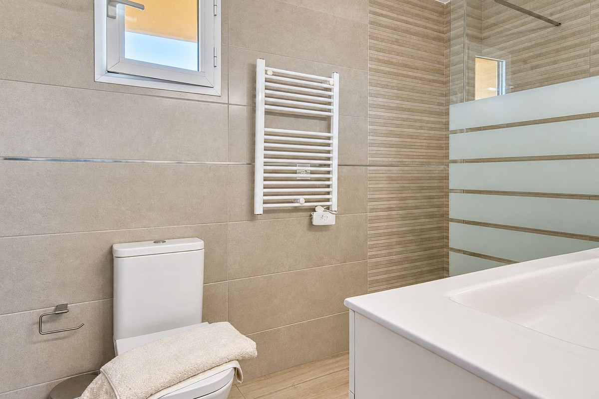 Middle Floor Apartment bilde 22