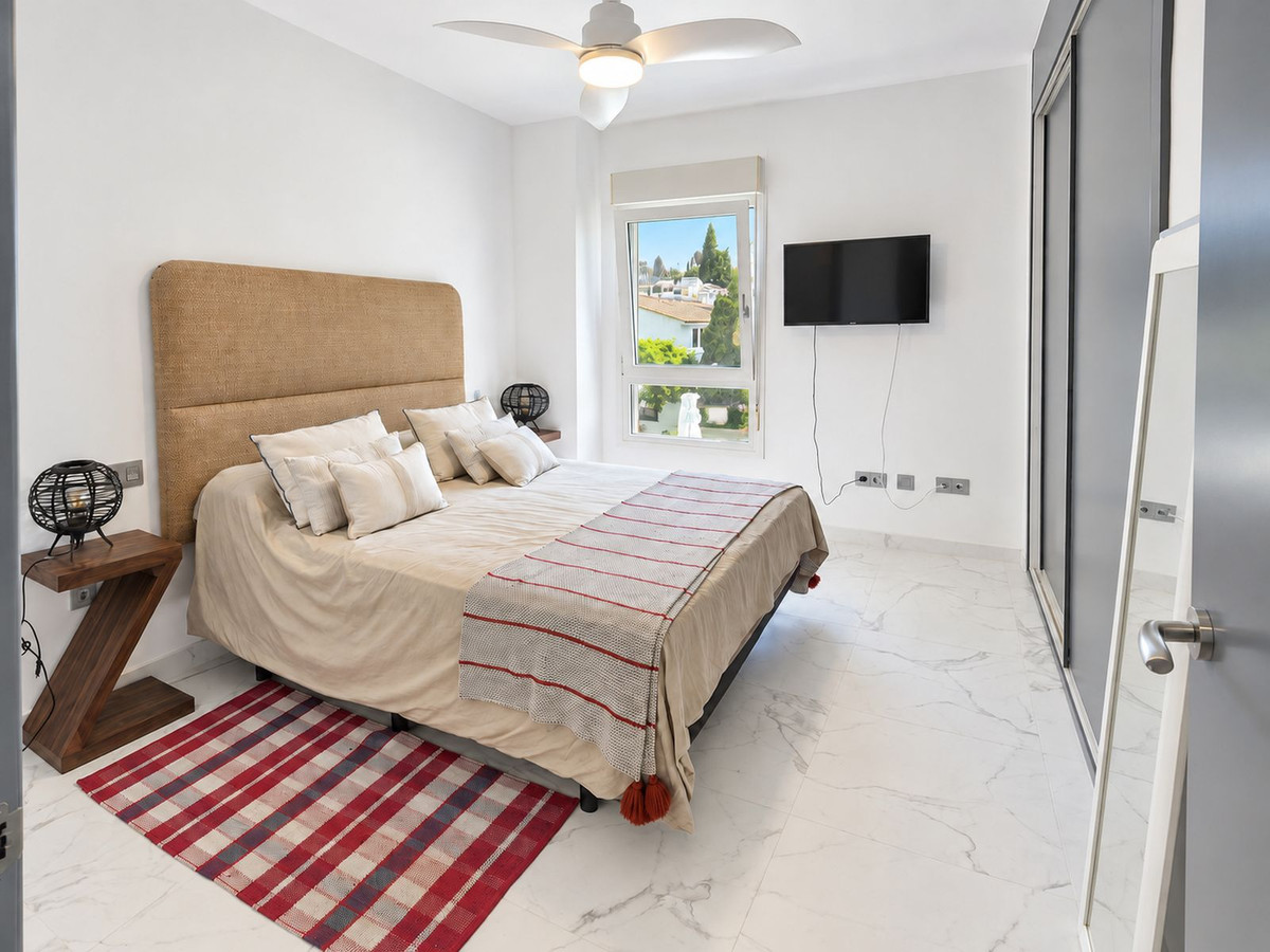 Middle Floor Apartment bilde 10