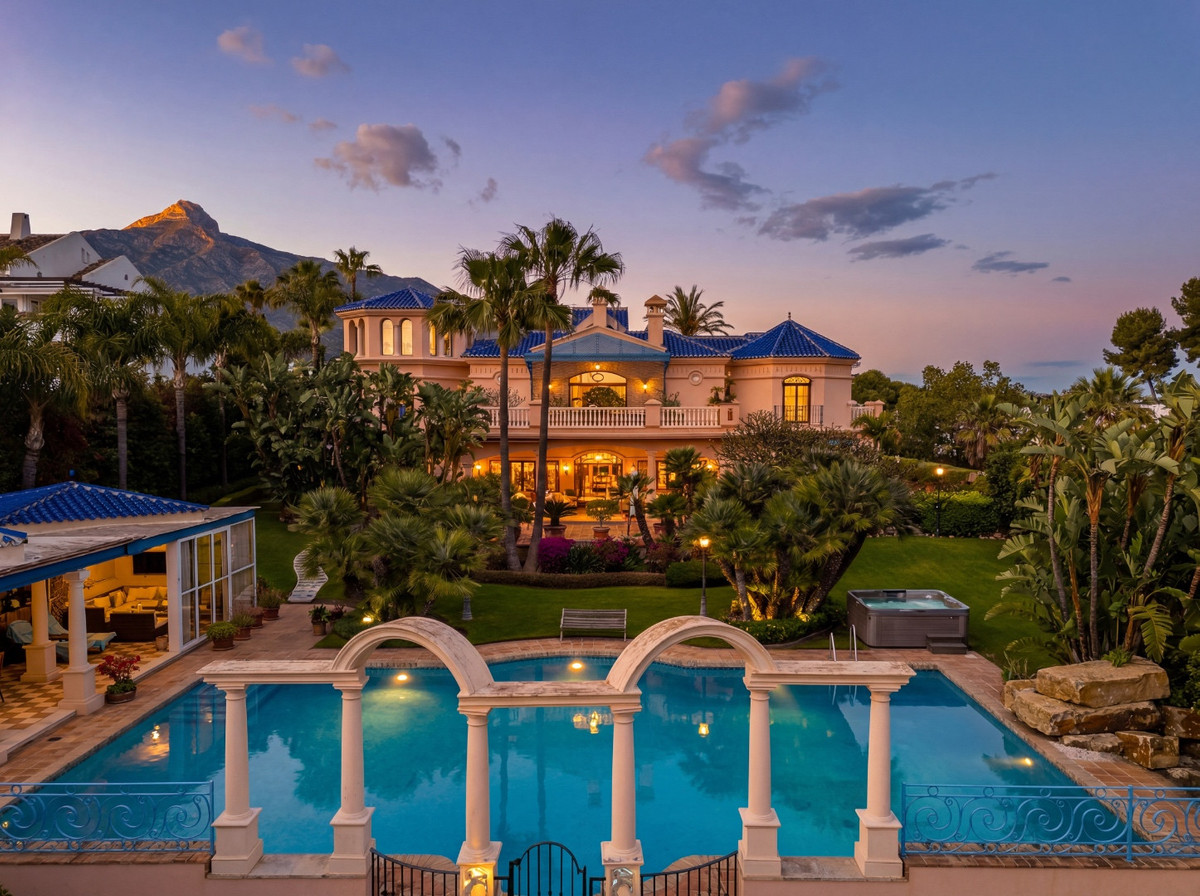 Detached Villa bilde 1
