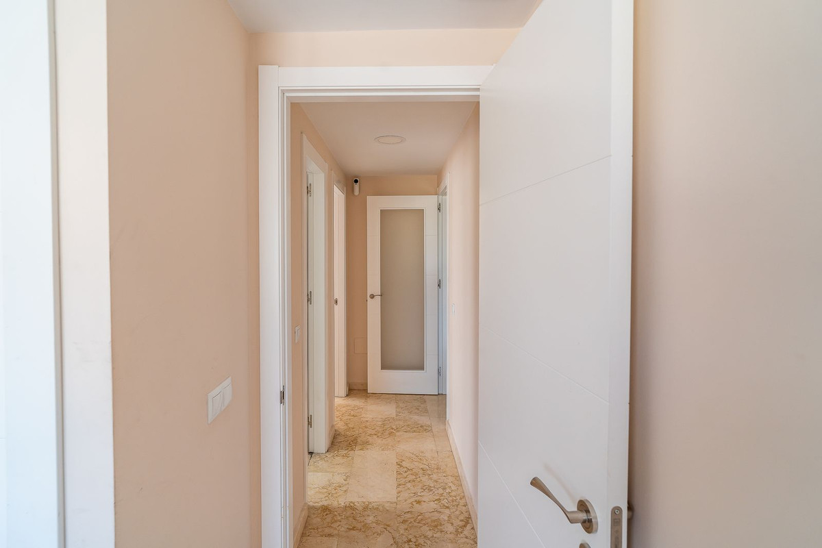 Middle Floor Apartment bilde 5