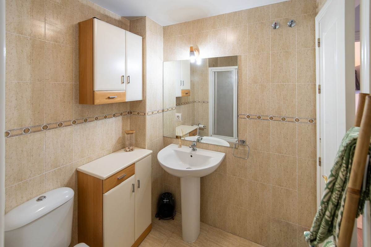 Middle Floor Apartment bilde 26