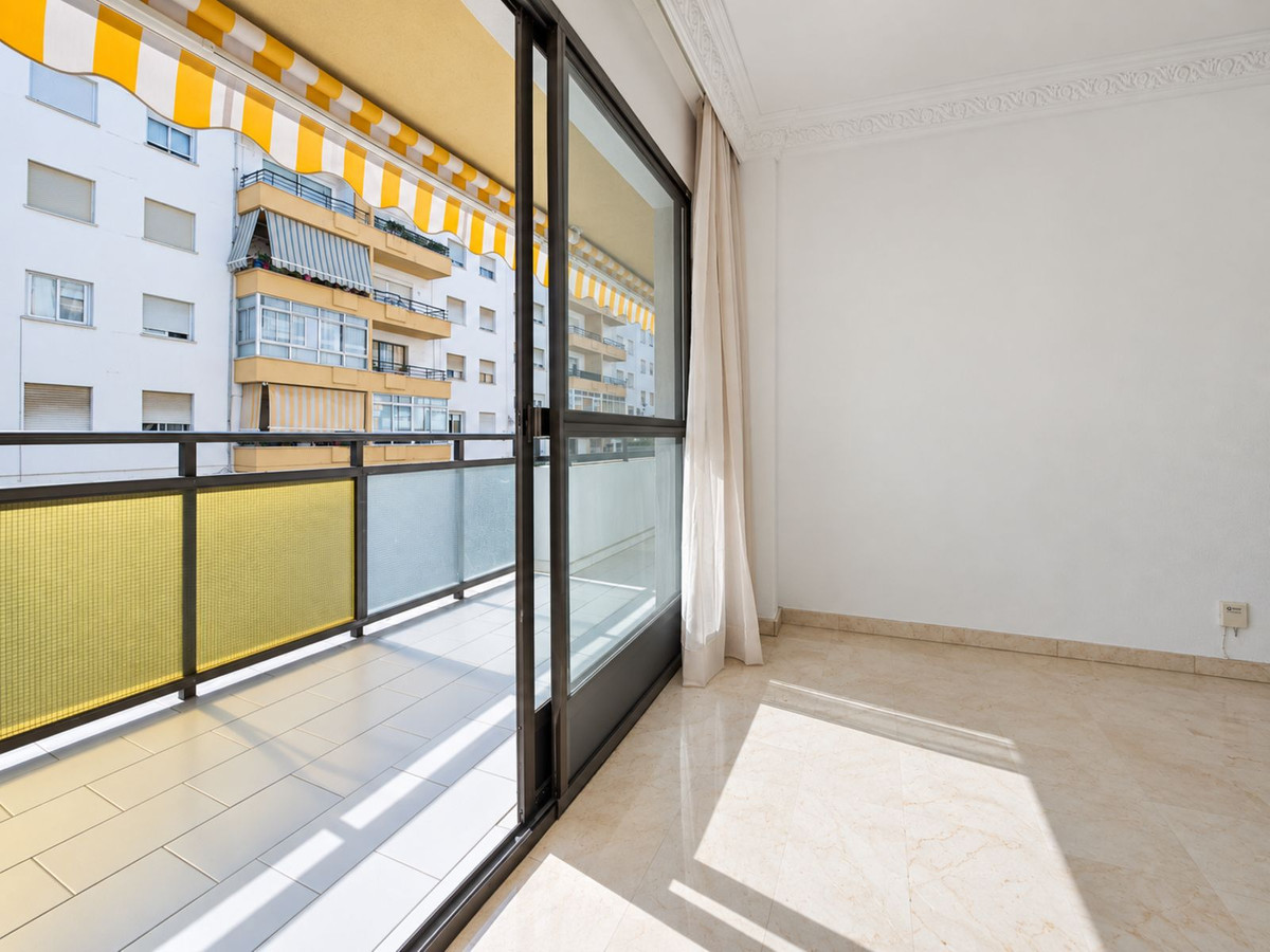 Middle Floor Apartment bilde 14