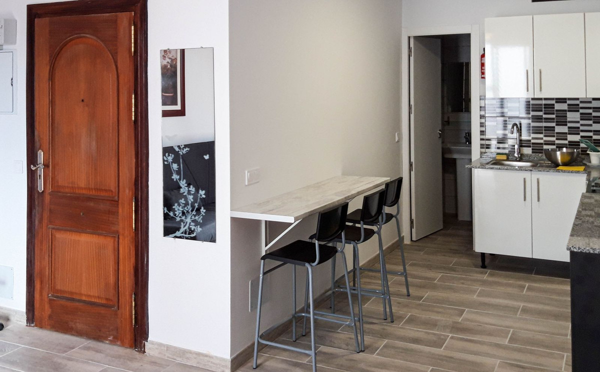 Middle Floor Apartment bilde 18