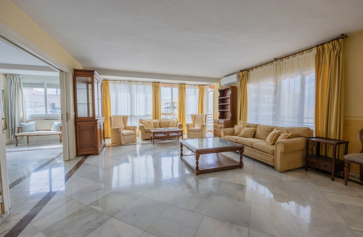 Middle Floor Apartment bilde 8