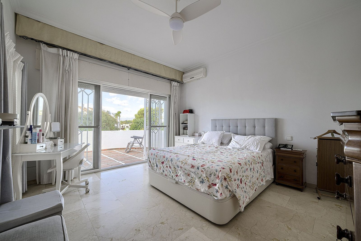 Detached Villa bilde 17