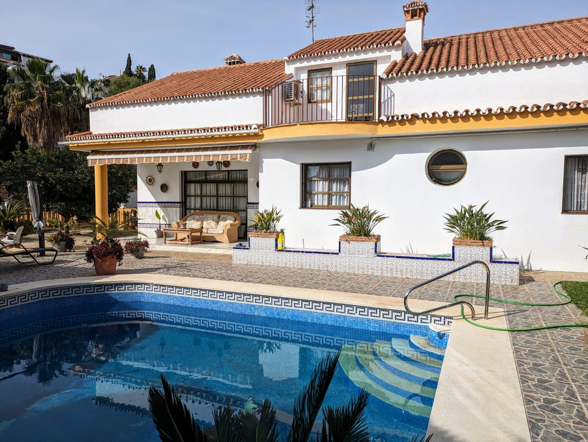 Detached Villa bilde 1