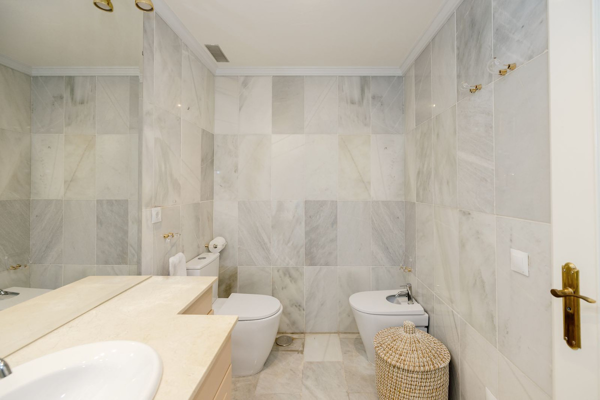 Middle Floor Apartment bilde 18