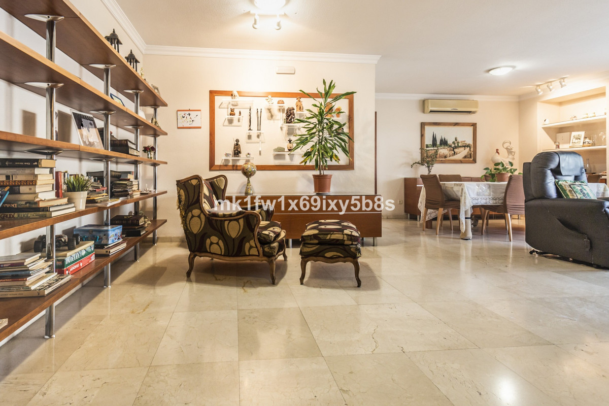 Middle Floor Apartment bilde 9