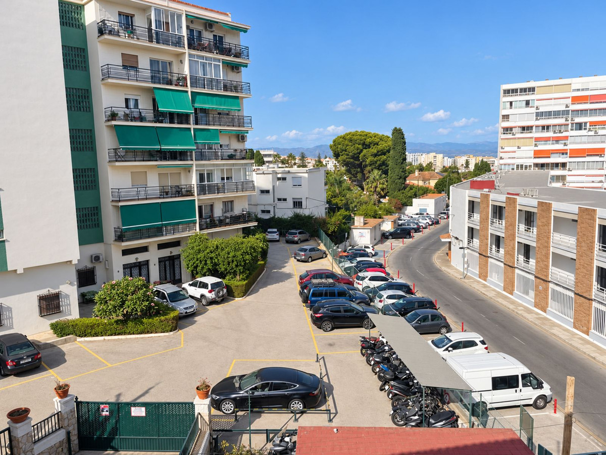 Middle Floor Apartment bilde 18