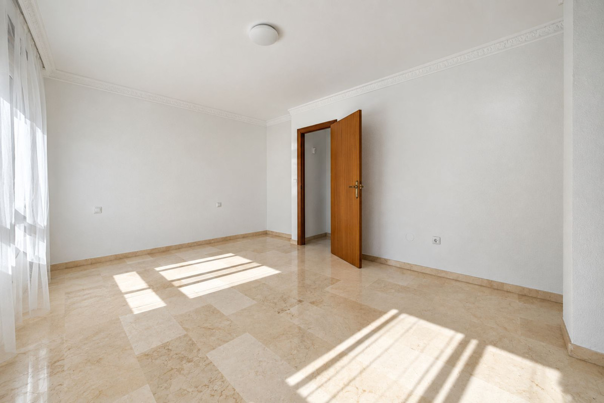 Middle Floor Apartment bilde 22