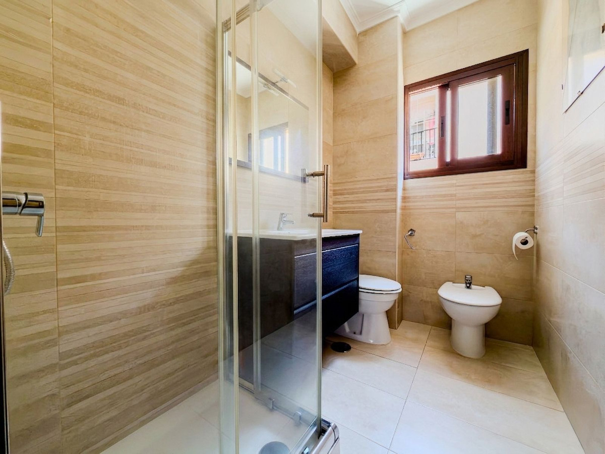 Middle Floor Apartment bilde 12