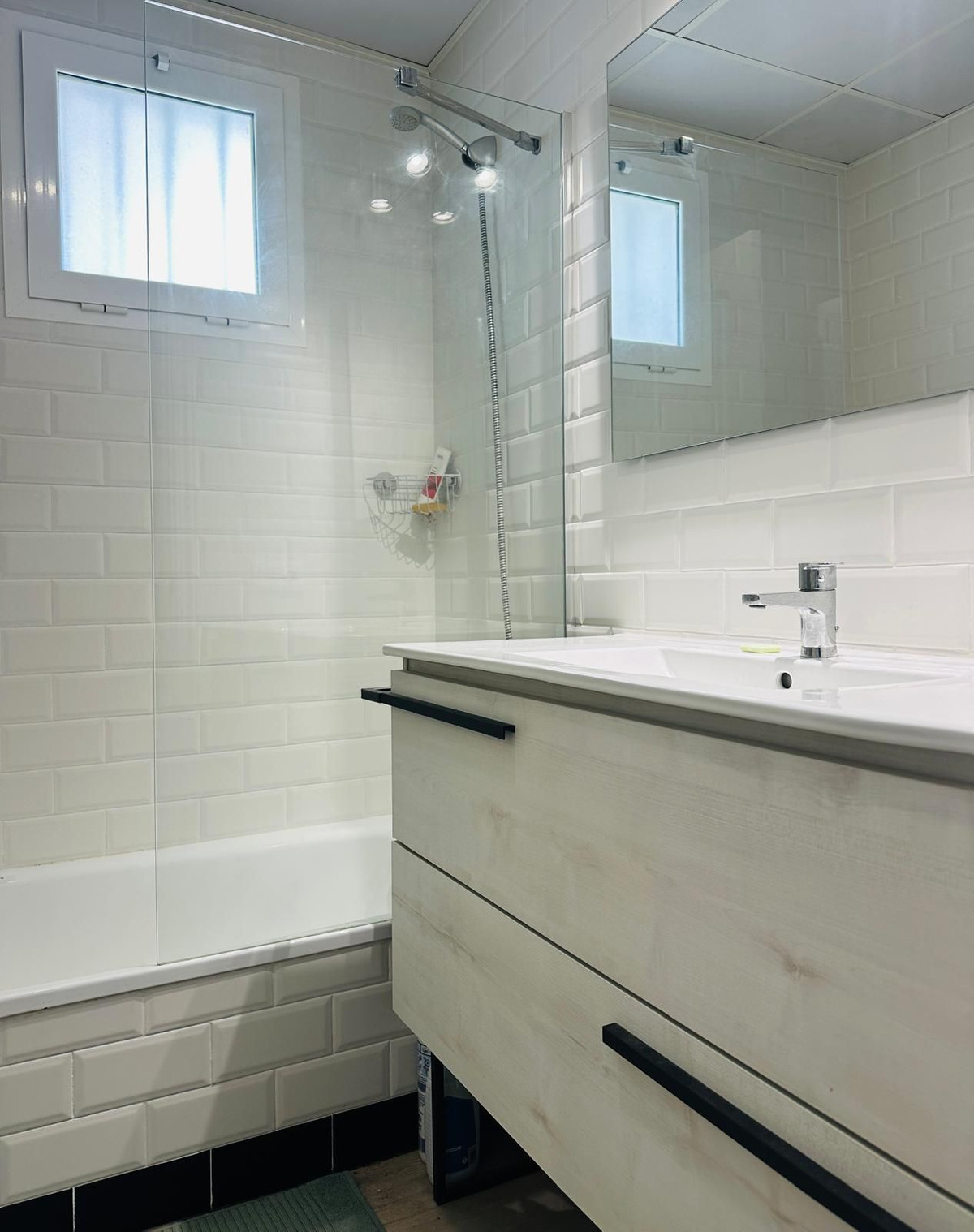 Middle Floor Apartment bilde 8