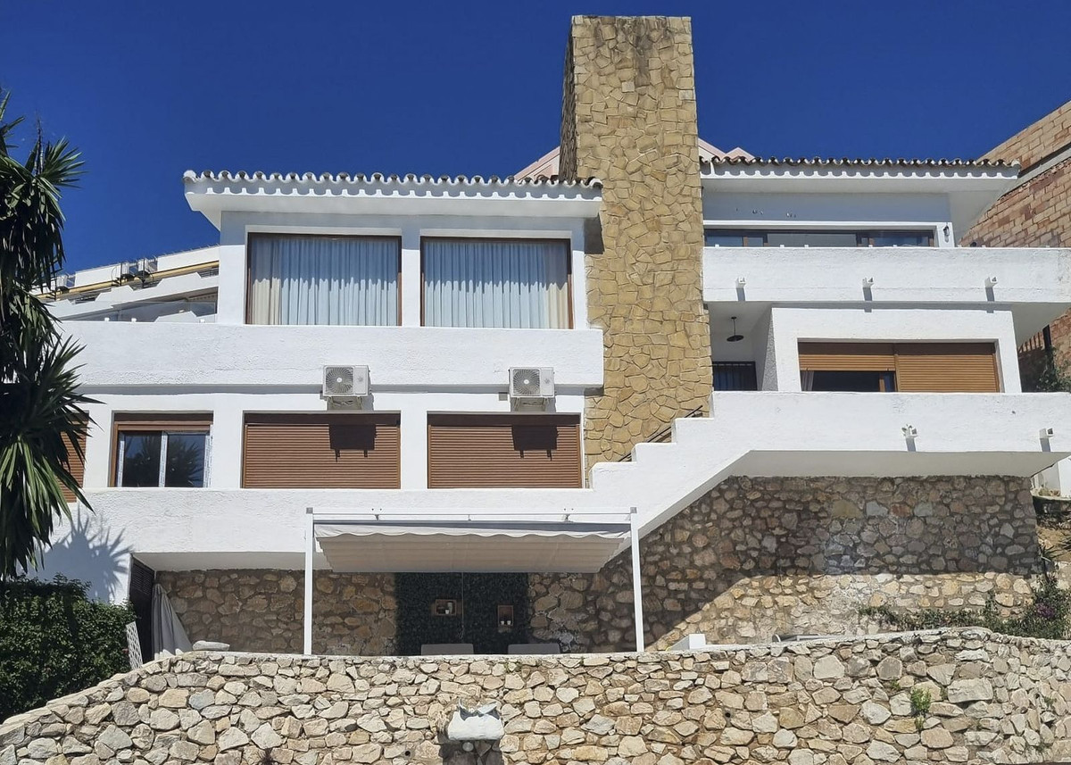 Detached Villa bilde 1