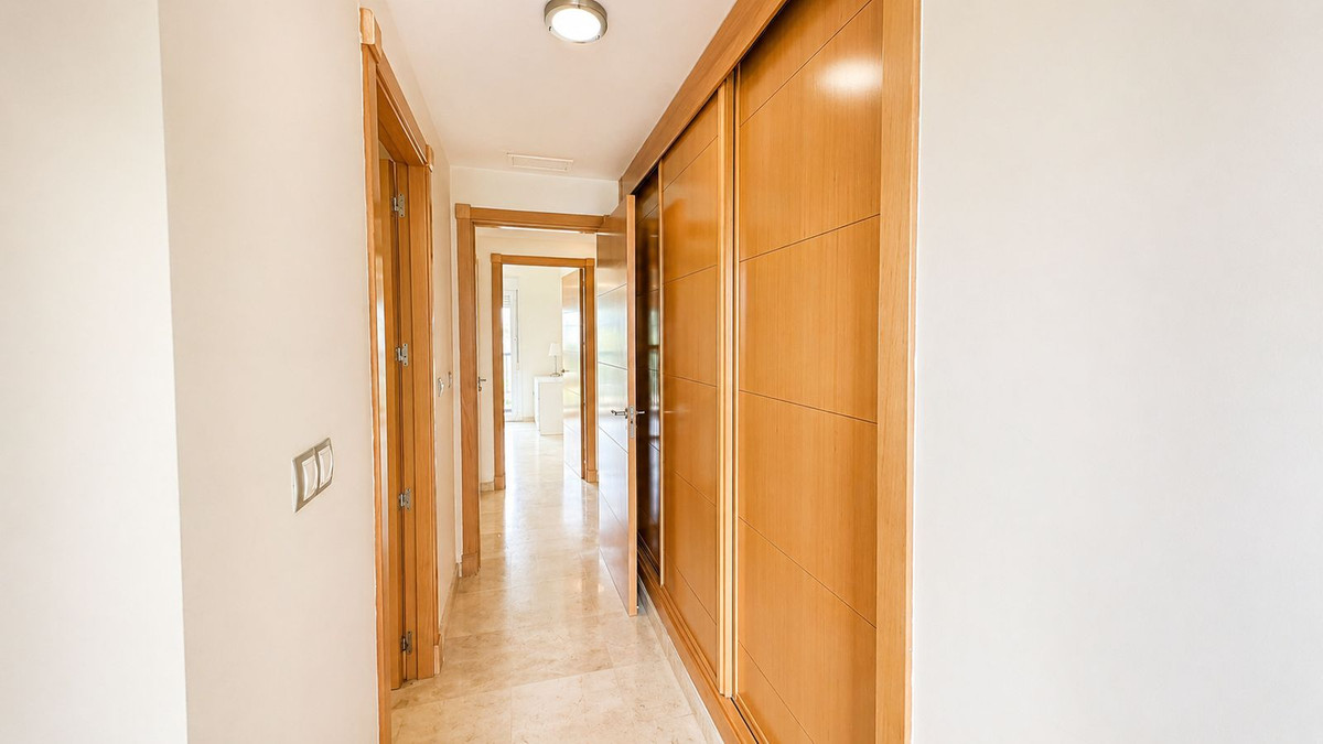 Middle Floor Apartment bilde 16