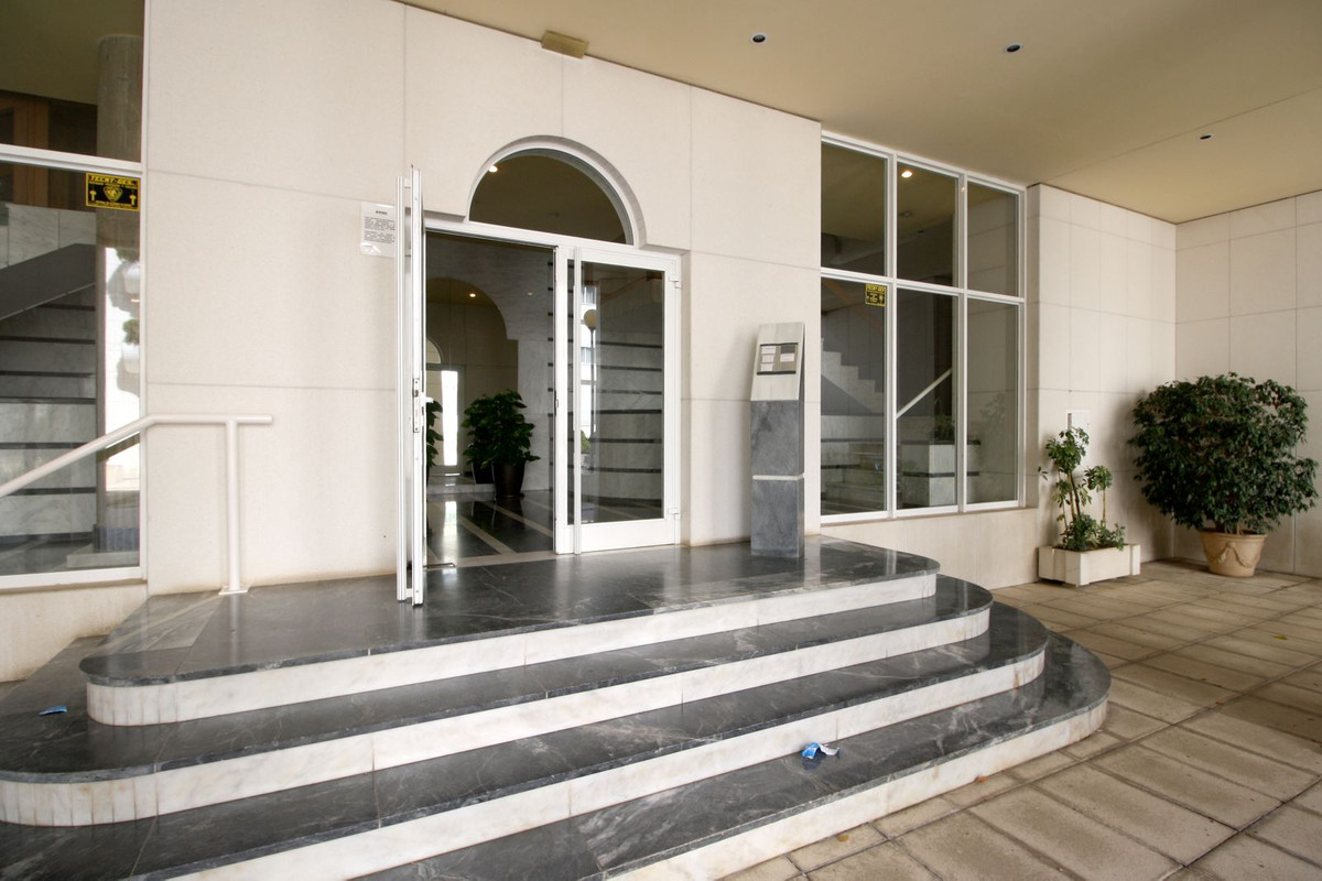 Middle Floor Apartment bilde 24