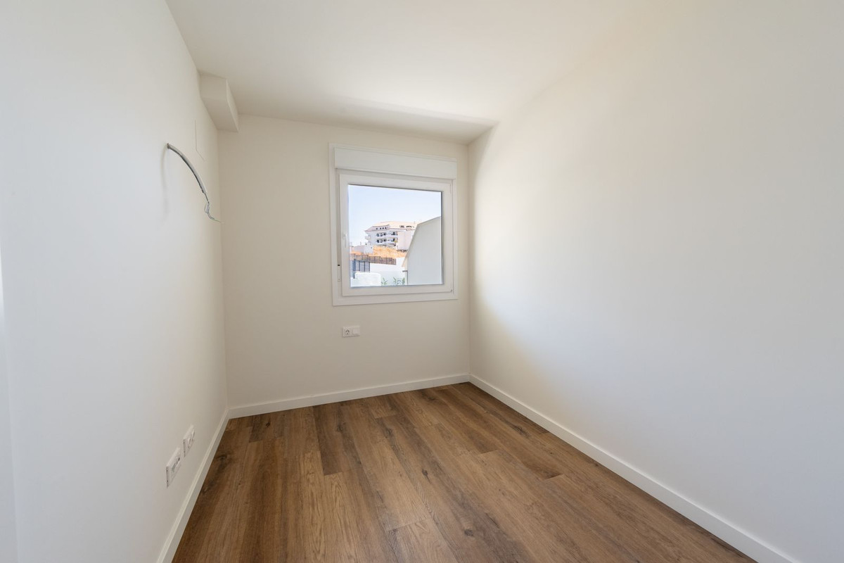 Middle Floor Apartment bilde 12