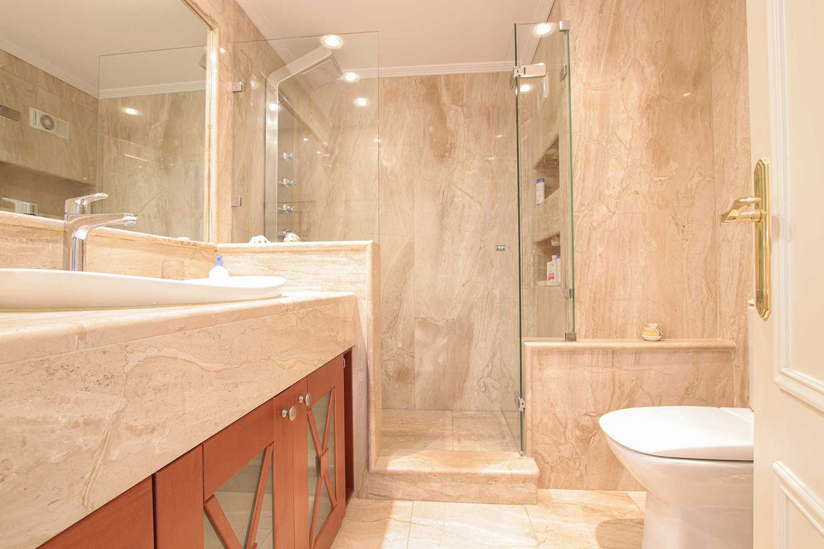 Middle Floor Apartment bilde 10