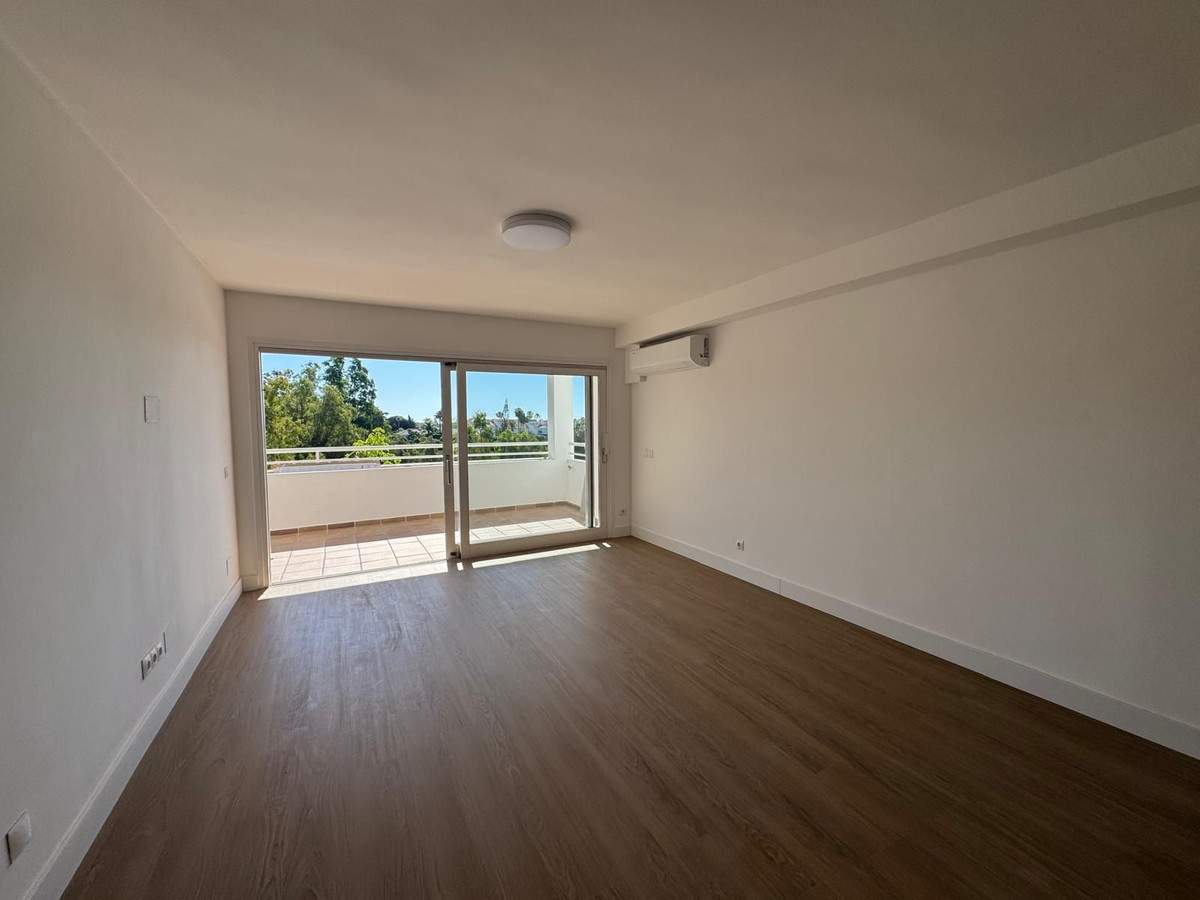Middle Floor Apartment bilde 8