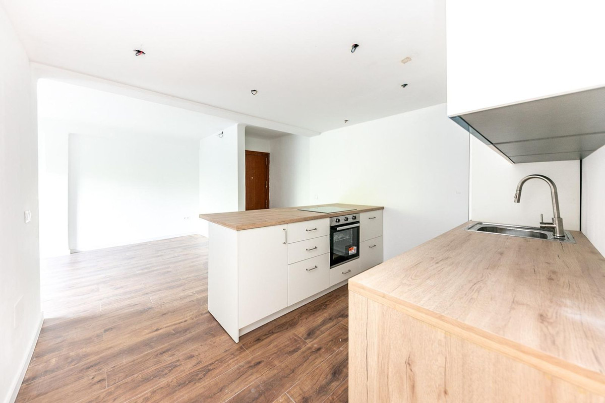 Middle Floor Apartment bilde 12