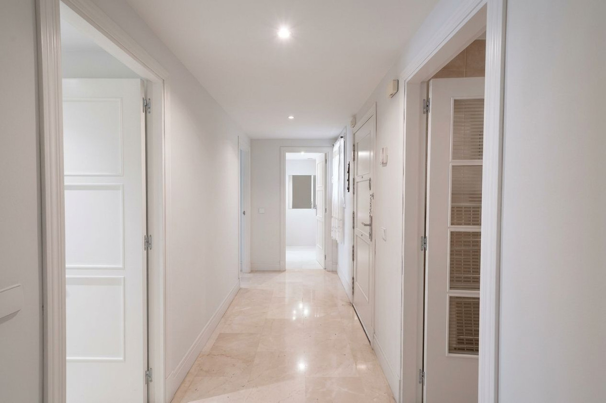 Middle Floor Apartment bilde 8