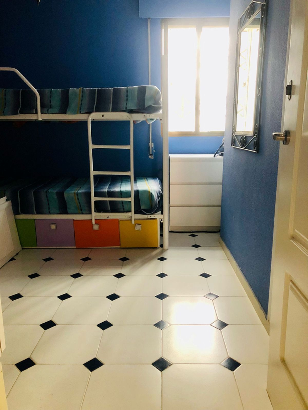 Middle Floor Apartment bilde 12