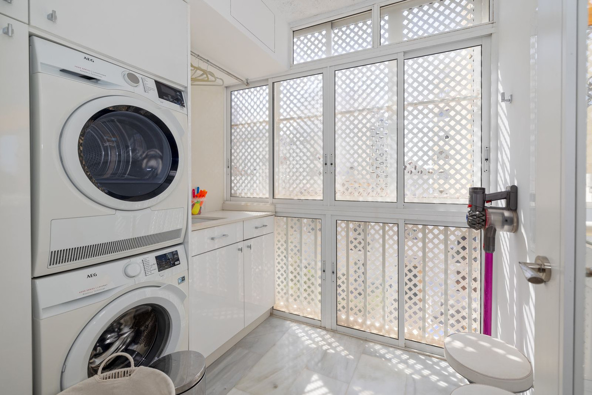 Middle Floor Apartment bilde 42