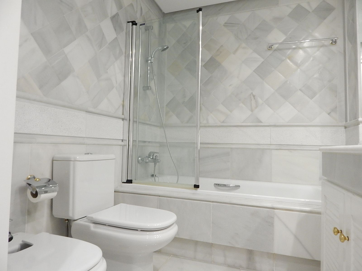 Middle Floor Apartment bilde 9