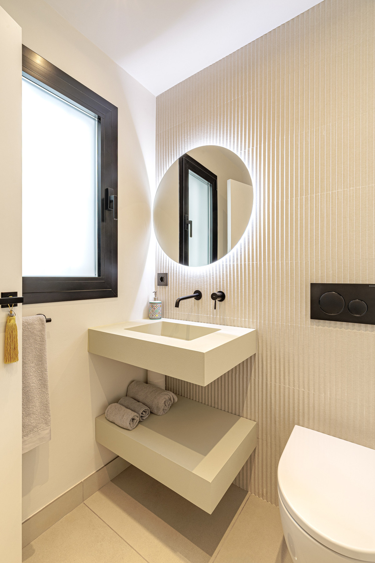 Middle Floor Apartment bilde 37