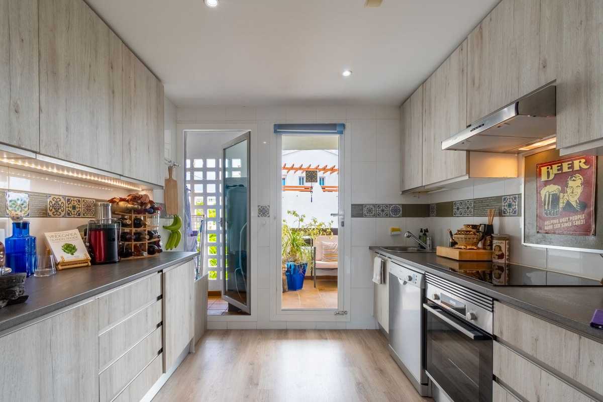 Middle Floor Apartment bilde 16