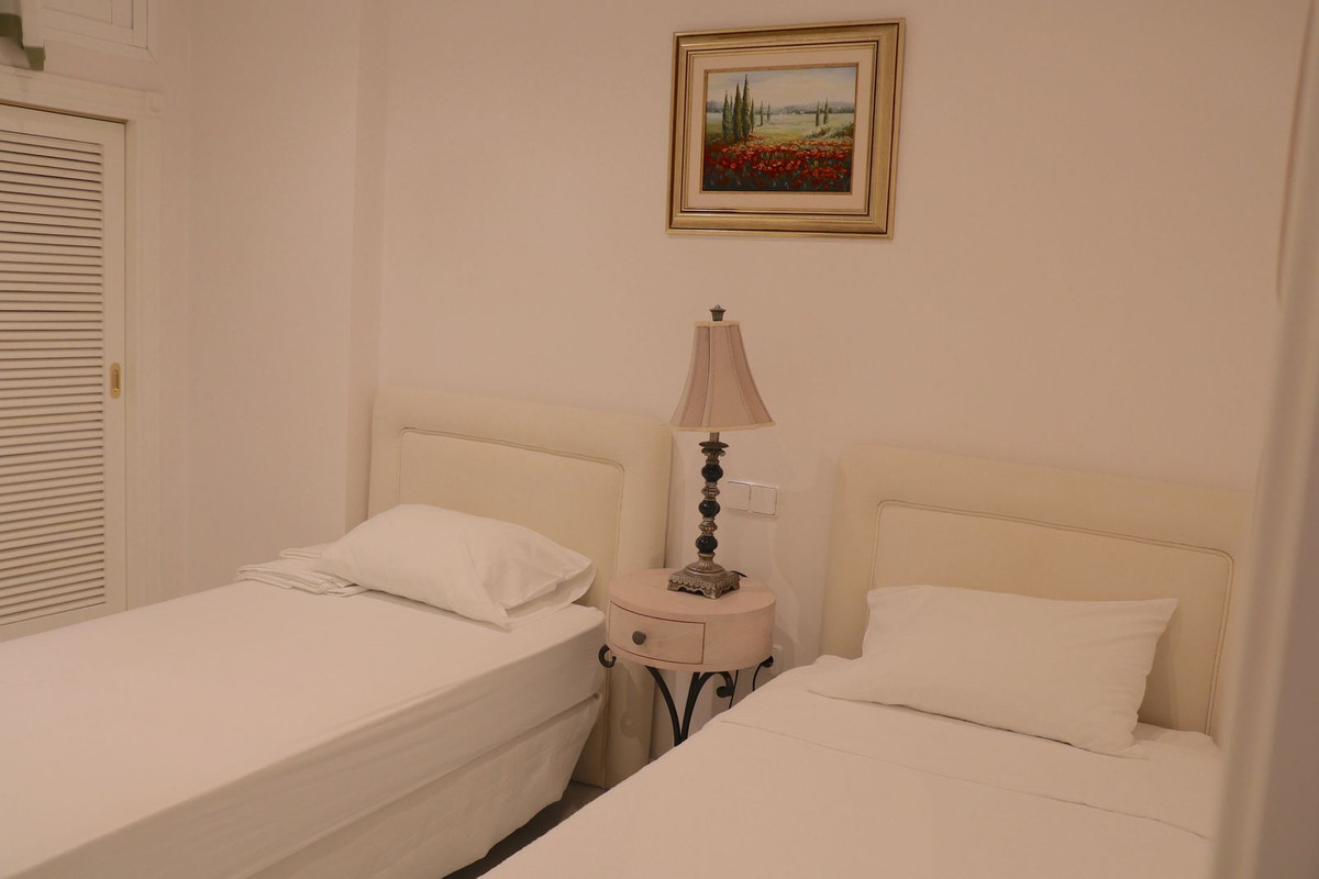 Middle Floor Apartment bilde 11