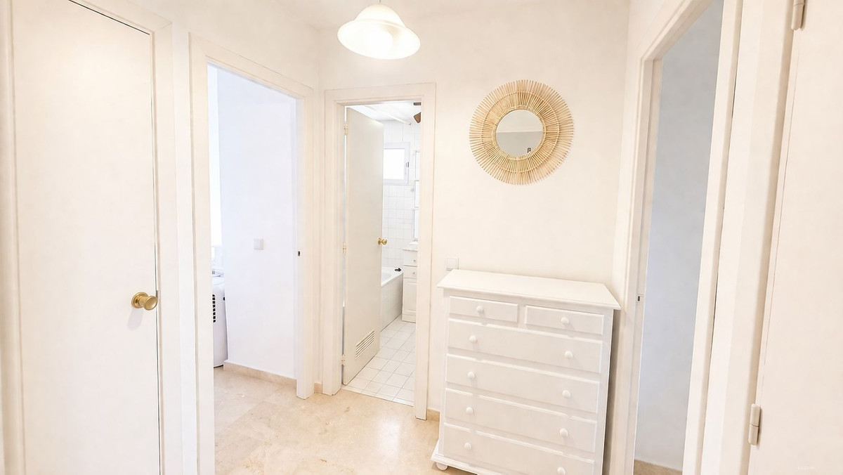 Middle Floor Apartment bilde 23