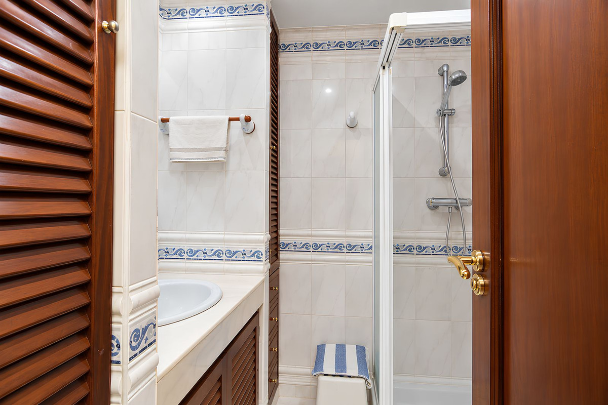 Middle Floor Apartment bilde 34