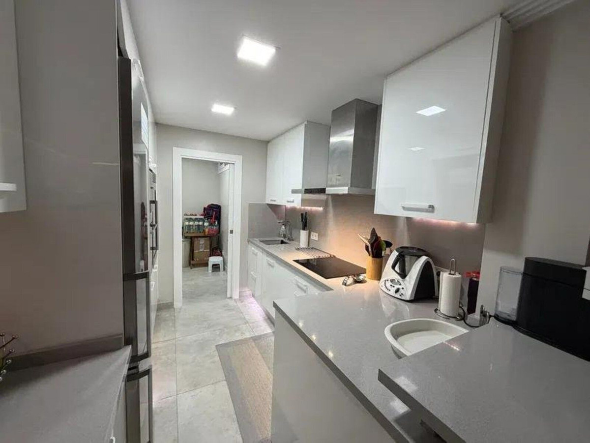 Middle Floor Apartment bilde 6