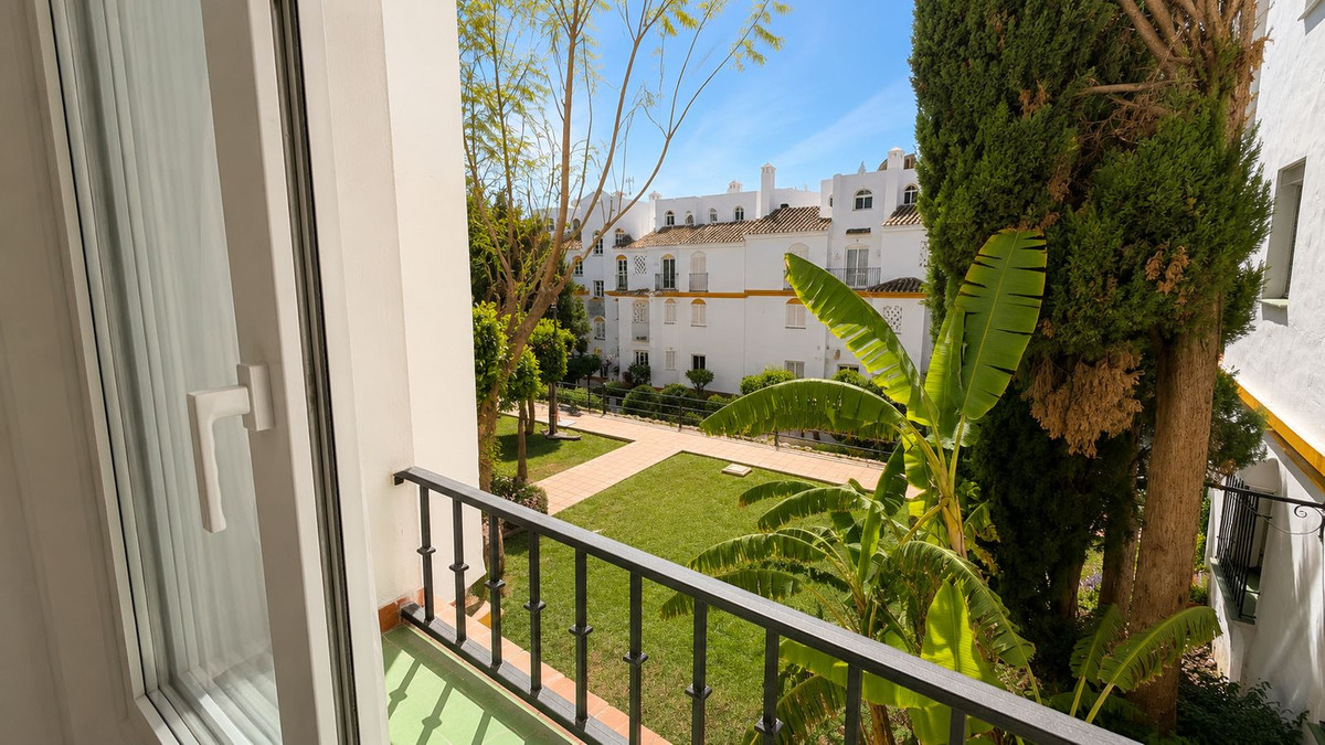 Middle Floor Apartment bilde 14