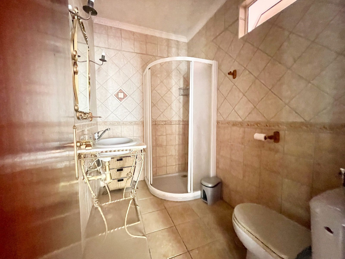 Middle Floor Apartment bilde 13